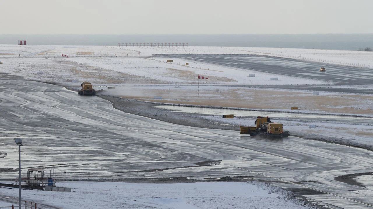 Trabzon Havalimanı’nda Uçuşlar Normale Döndü! Kar Engeli Kalktı