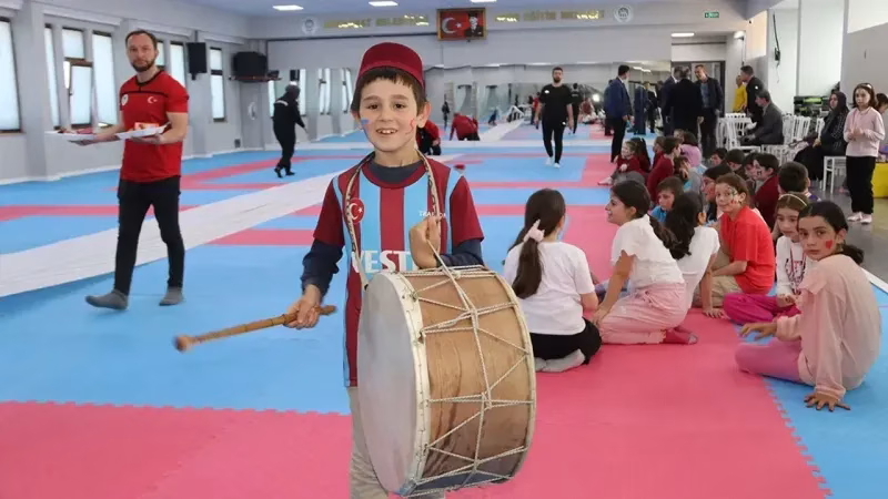 Minik Kalpler Tekne Orucunda! Akçaabat’ta Şok Etkinlik!