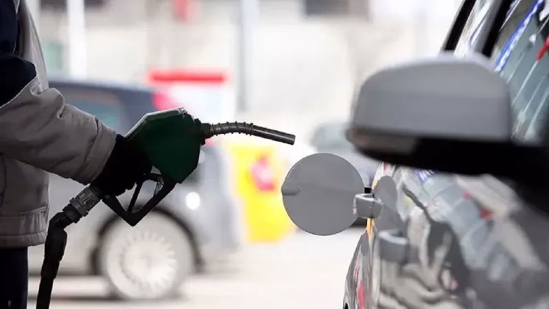 Benzine Şok İndirim: 1,15 TL Düşüşle Sürücülere Güzel Haber!