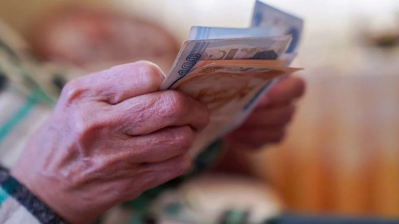 Emekli İkramiyesi Kabusu: Bayram Hayalleri Yalan mı Oluyor?