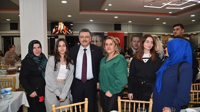 Trabzon’da Yürekleri Isıtan İftar: Başkan Genç’ten Aile Vurgusu!