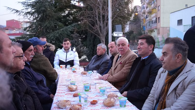 Başkan Kaya Kaymaklı Mahallesi’nde Sevgi ve Birlikte İftar Etti