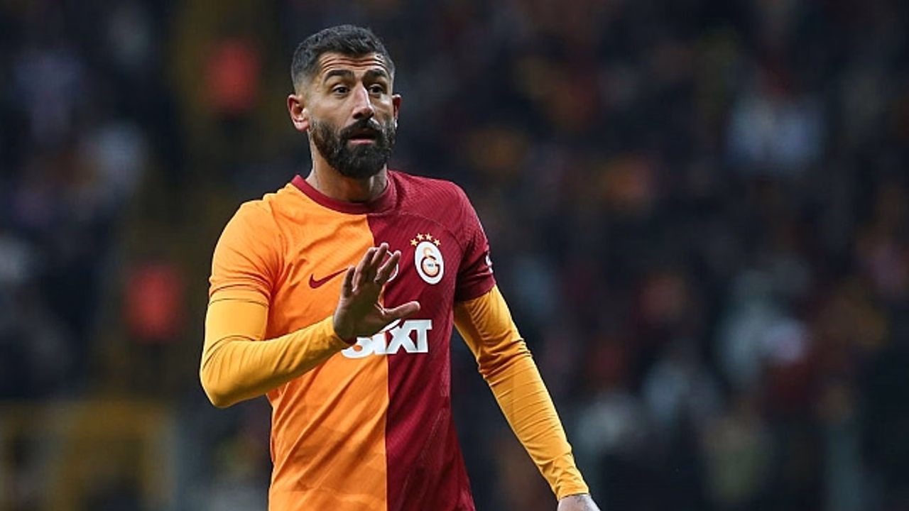 kerem demirbaya istanbuldan surpriz talip.jpg