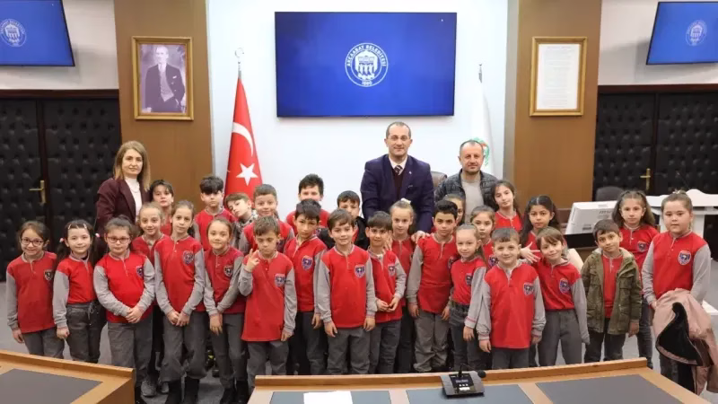 minik ogrenciler belediye isleyisini baskan ekimden dinledi2.webp