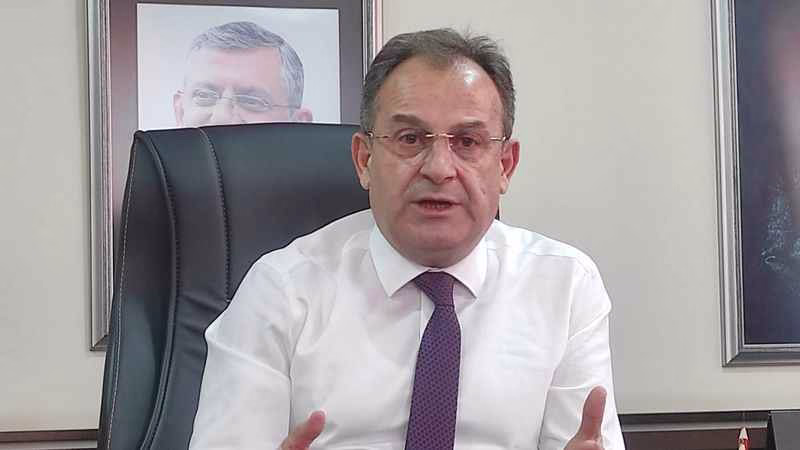 mustafa bak.jpg