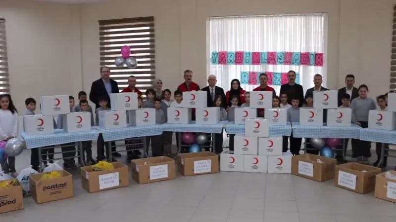 Of’ta Kalpler Isındı! Minik Ellerden Kızılay’a Dev Destek!