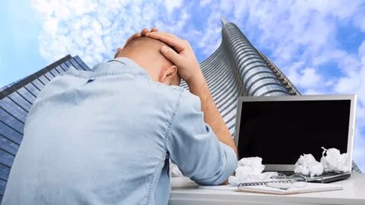 Türkiye’de Şirketler Alarm Veriyor: Kapanışlar Azalsa da Korku Büyüyor!