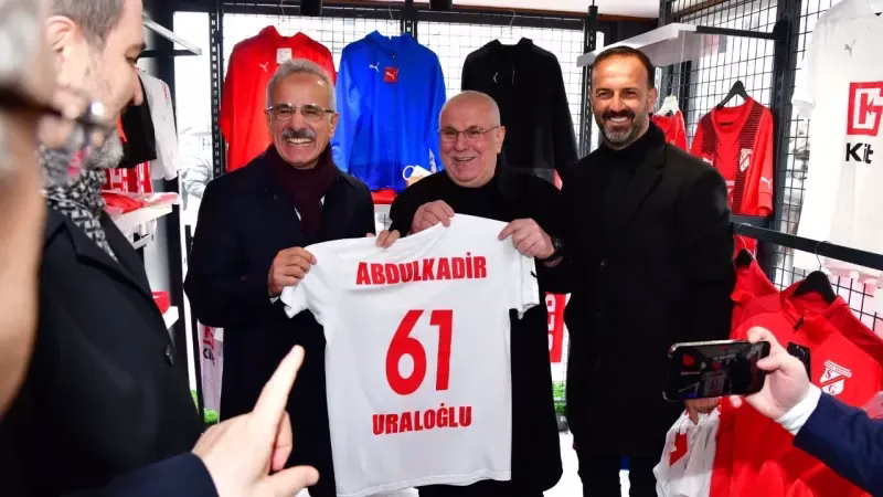 Bakan Uraloğlu’ndan Şampiyonluk Sözü! Sebat Gençlik Coştu!