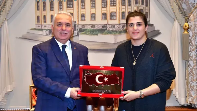 vali aziz yildirim.webp