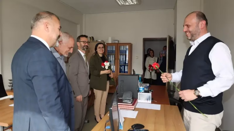 Arsin’de Başkan Bilgin’den Sağlık Kahramanlarına Coşkulu Destek!