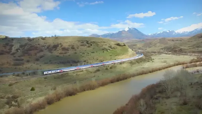 Doğu Ekspresi’ne Rakip Geldi: Turistik Diyarbakır Ekspresi Şov Başlıyor!
