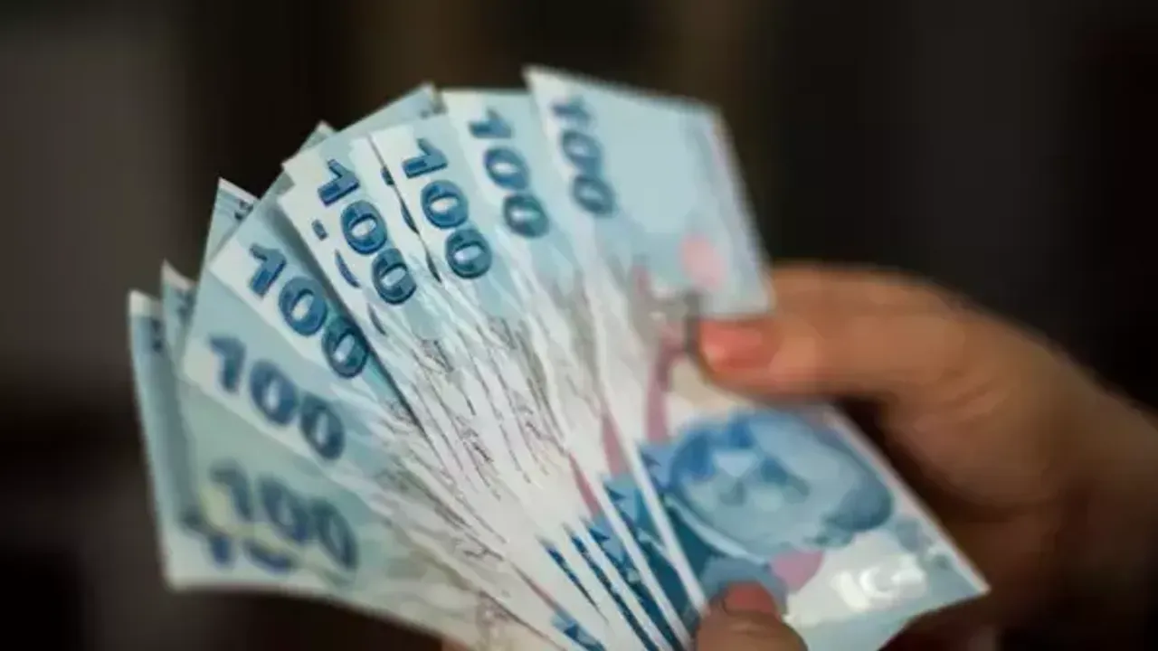 Emekliler Bayram Etmeden Bayram İkramiyesi Şoku!