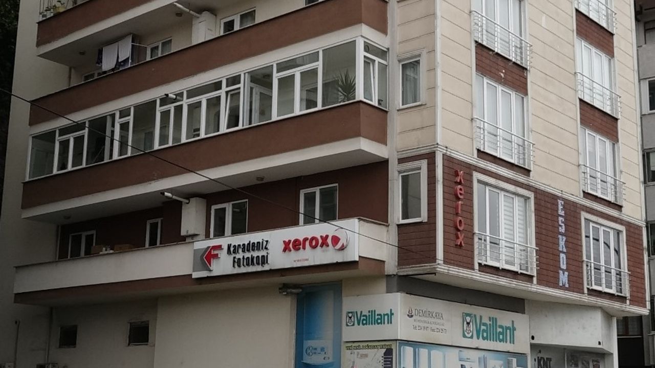 Trabzon’da Kan Donduran Vahşet: Minik Nurbanu Balkondan Düşerek Can Verdi!