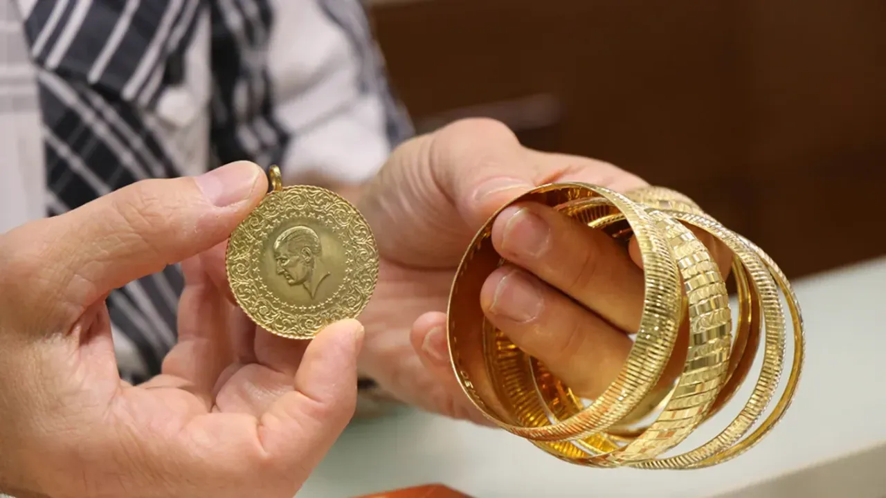 Altın Rekor Peşinde! Yatırımcılar Alarmda: Son Fırsat mı?