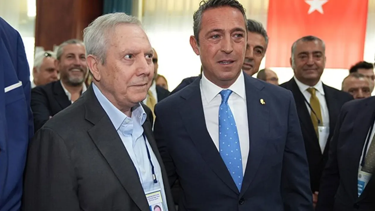 Bomba İddia: Aziz Yıldırım’dan Koç’a Şok İstifa Çağrısı!