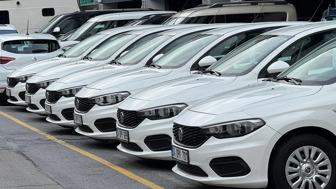 ikinci el otomobil piyasasinda yeni donem fiyatlar sabitlendi.webp