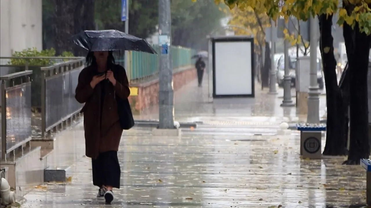 Türkiye Alarmda! Gökten Taş Yağacak, Şemsiyelerinizi Hazırlayın!