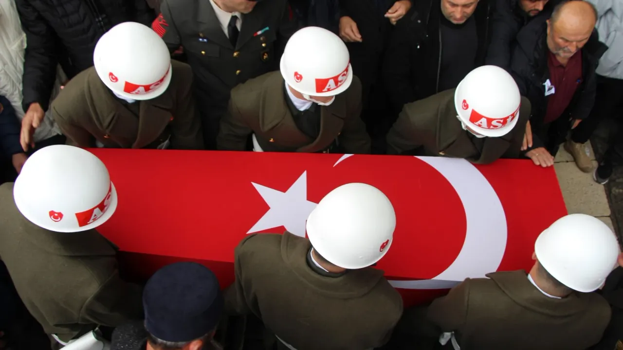 pence kilit sehidi berat mecit day trabzonda son yolculuguna ugurlandi 1.webp