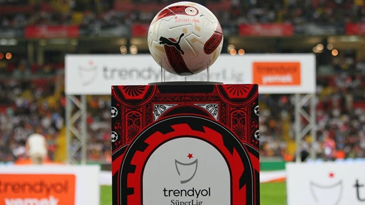 tff dugmeye basti super lig 18 takima dusuyor.jpg