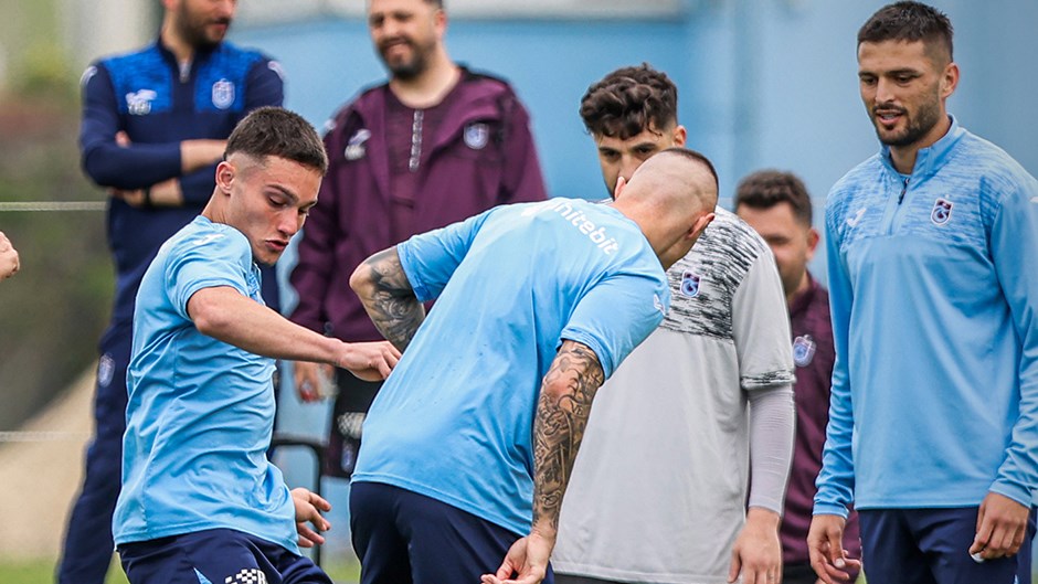 Trabzonspor’da Şok! Yıldızlar Gitti, Altyapıdan Umut Doğdu!