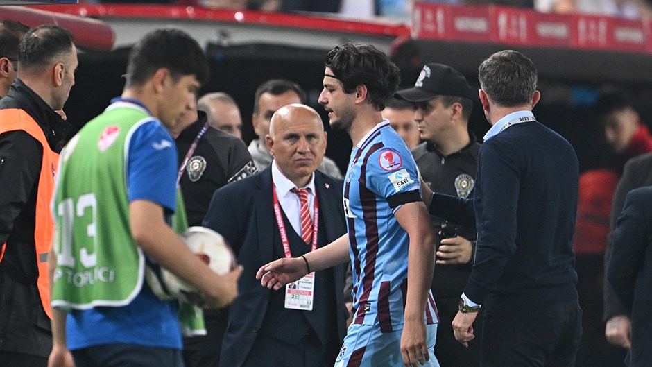 Trabzonspor’da Şok Sakatlık! Enis Destan’ın Kabusu, Hayalleri Yarım Mı Kaldı?