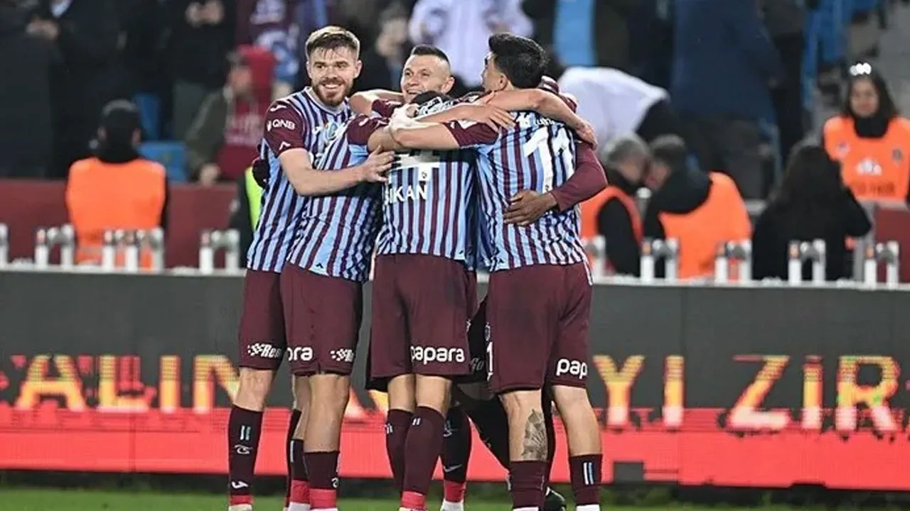 Fırtına Göztepe’yi Ezdi! Finalde Derbi Alarmı!