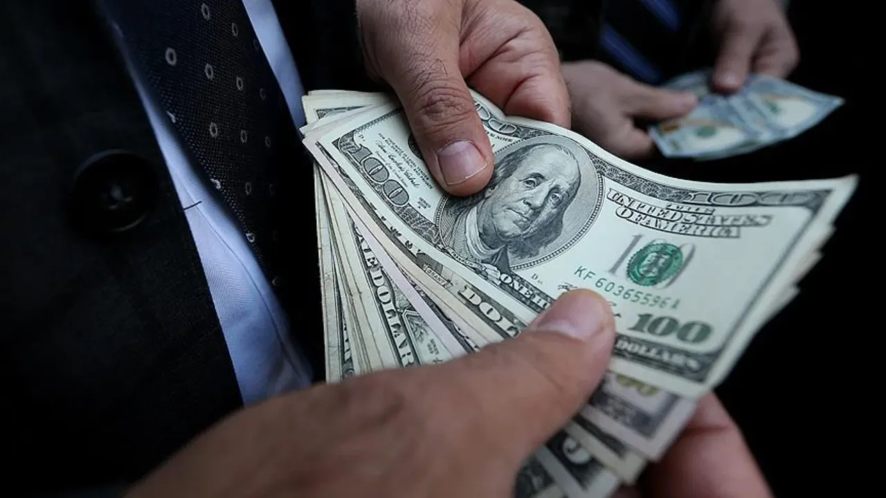 DOLAR ÇÖKÜYOR MU? Trump’ın Gizli Planı Ortaya Çıktı!