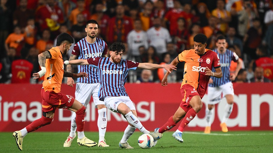 Kupa Şoku! Trabzonspor’dan Tarihi Protesto: Sahayı Terk Ettiler!