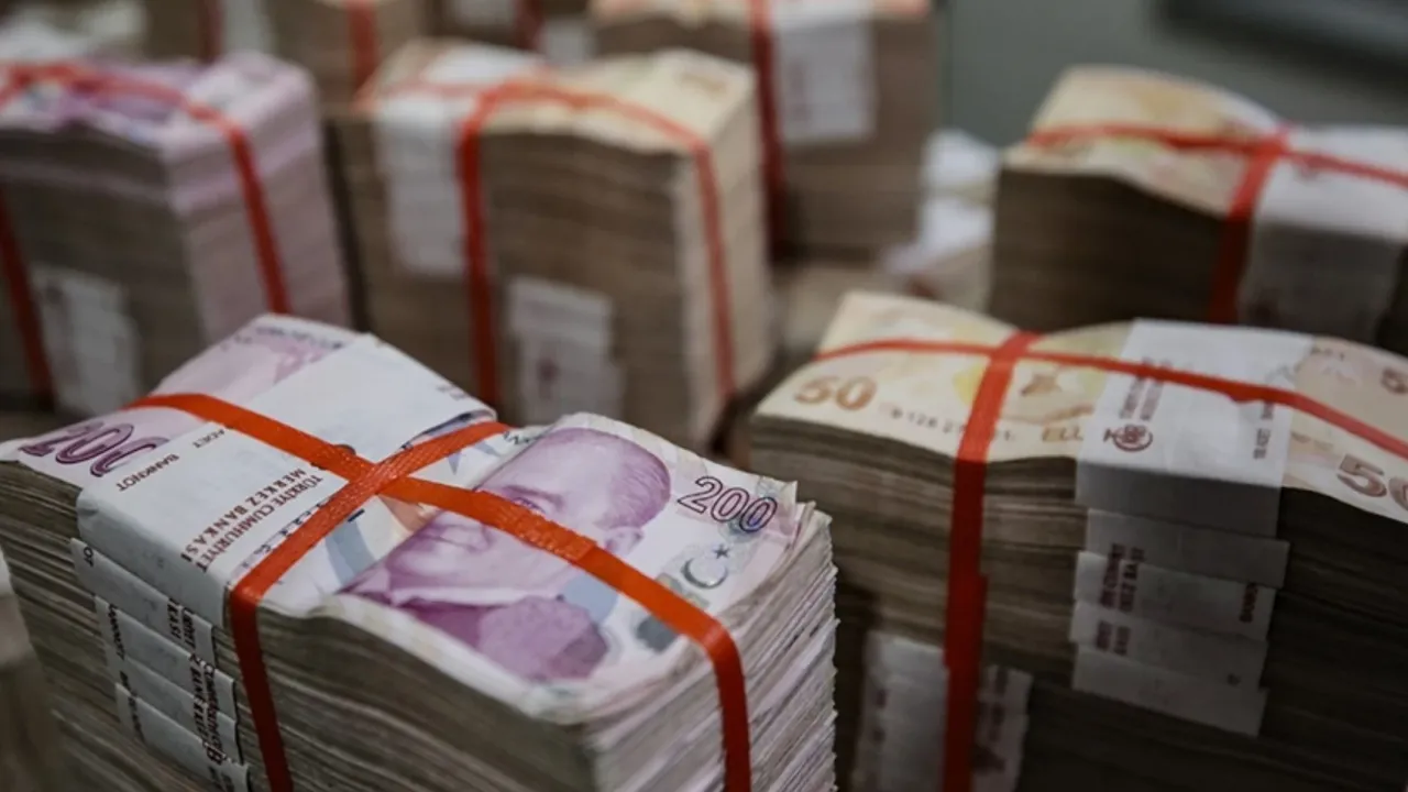 Bütçe Alarm Veriyor: Faiz Hortumu Halkın Kanını Emdi!