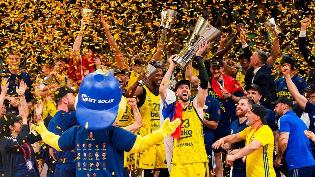 Fenerbahçeli yıldızlara havadan milyonluk hediye! THY’den şampiyonlara jet ödül