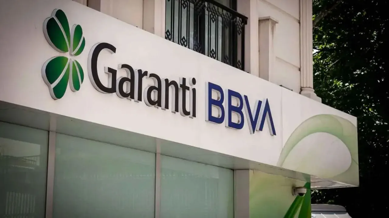 Garanti BBVA mobil uygulaması çöktü: Banka şubeleri gece yarısına kadar açık kaldı
