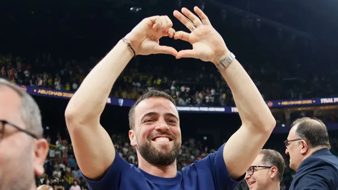 melih mahmutoglundan galatasaraya olay gonderme.webp