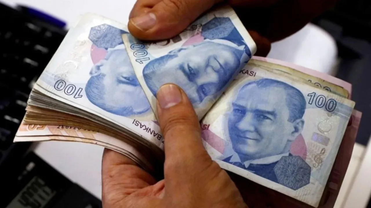 asgari ucretlinin maasi 5 ayda 3 bin 337 tl eridi alim gucu yerle bir.webp