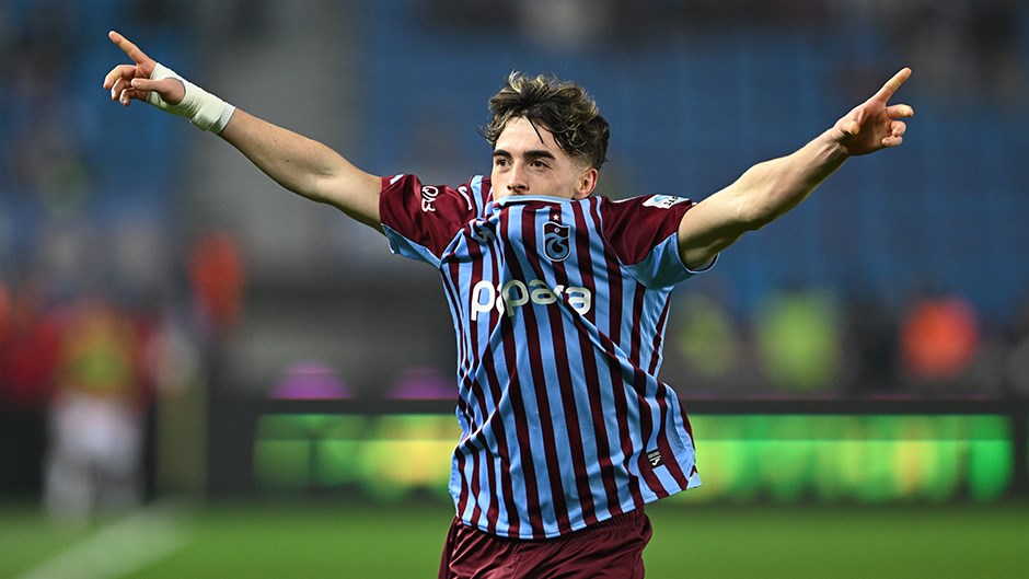 Bordo Mavili Şok! Yıldız Oyuncu Katar Yolcusu!