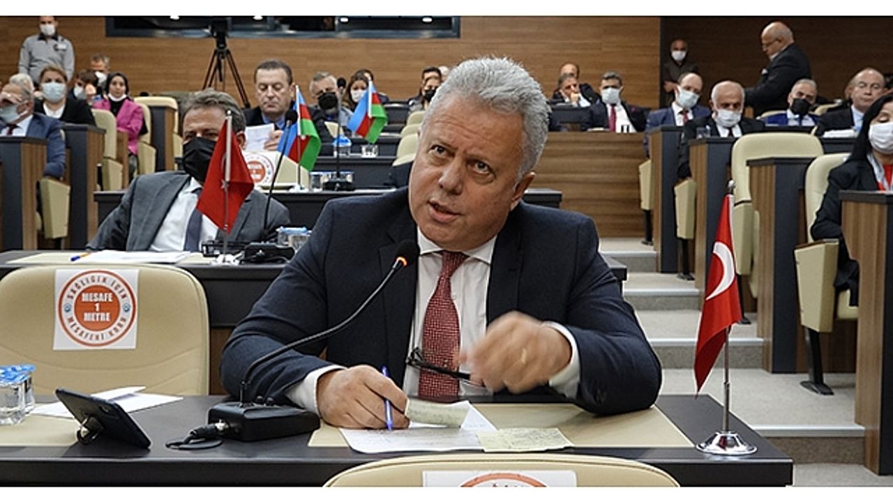 Trabzon’da İpler Koptu: Meclis’te İBB İmamoğlu Kavgası!