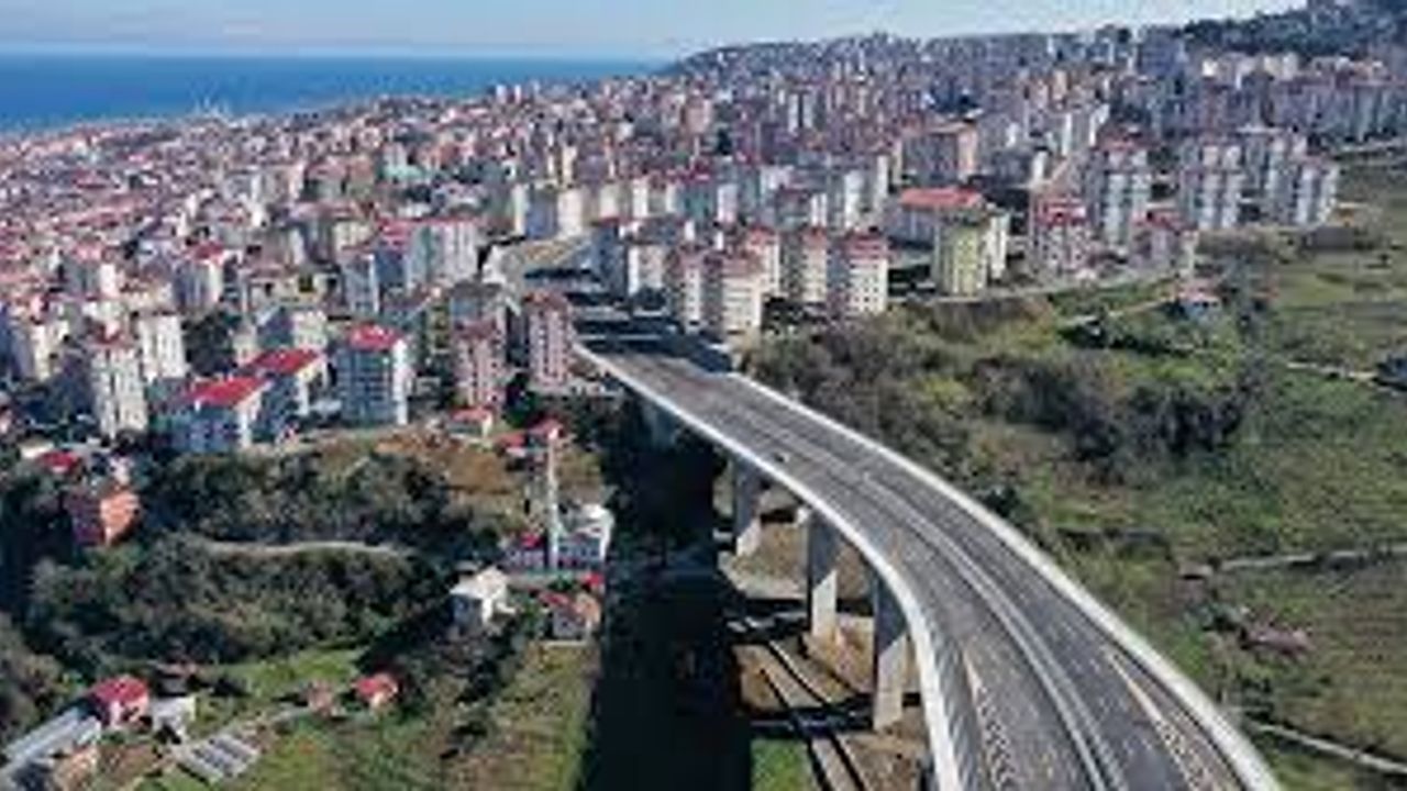 Trabzon’da Boztepe İSYANI! Doğalgaz Kazısı Trafiği Felç Etti!