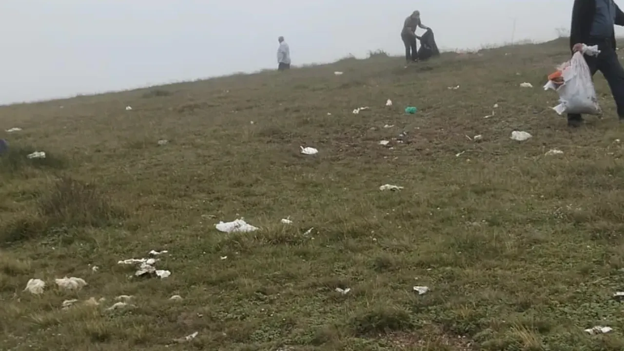 Arnastal Yaylası Çöplüğe Döndü! Ayılar Bile İsyan Etti!