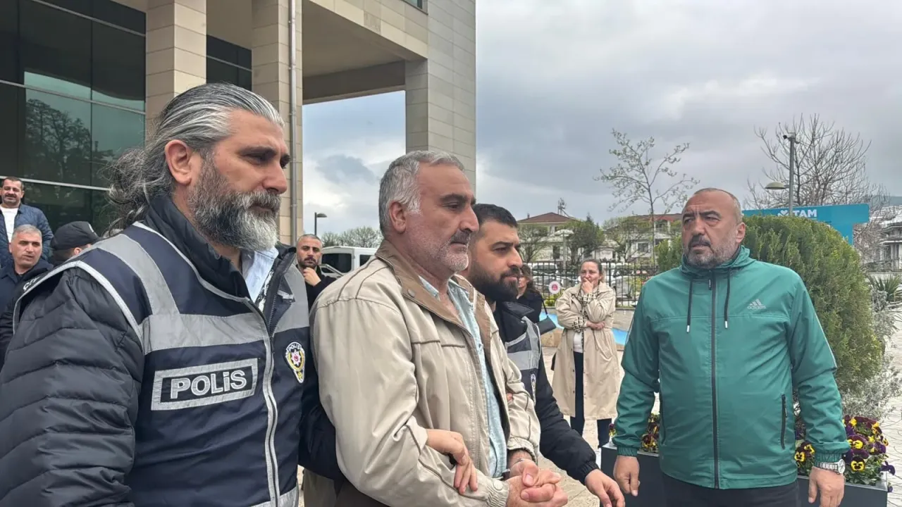 Trabzon’da Kanlı Bıçaklı Hesaplaşma! Mahkeme Kararıyla Sırlar Perdesi Aralanacak mı?