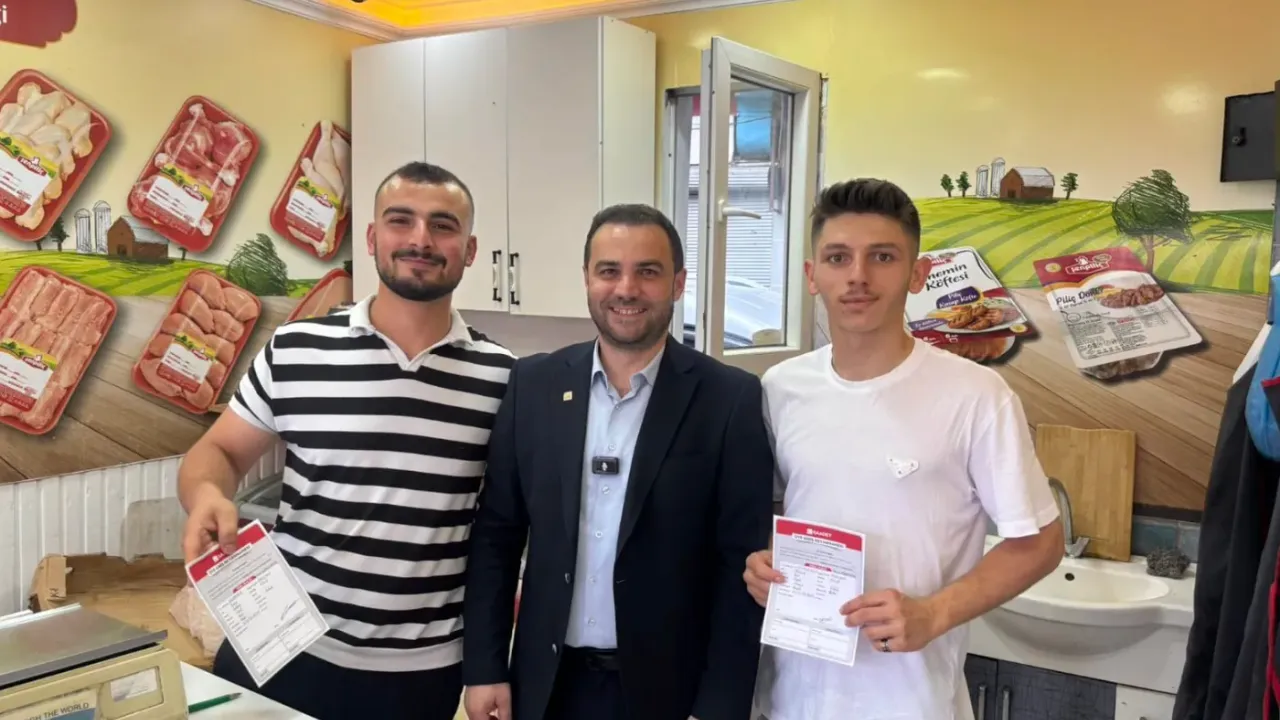 Ahmet Muratoğlu Trabzon Sokaklarında: “Halk Umutsuz, Esnaf Yalnız”