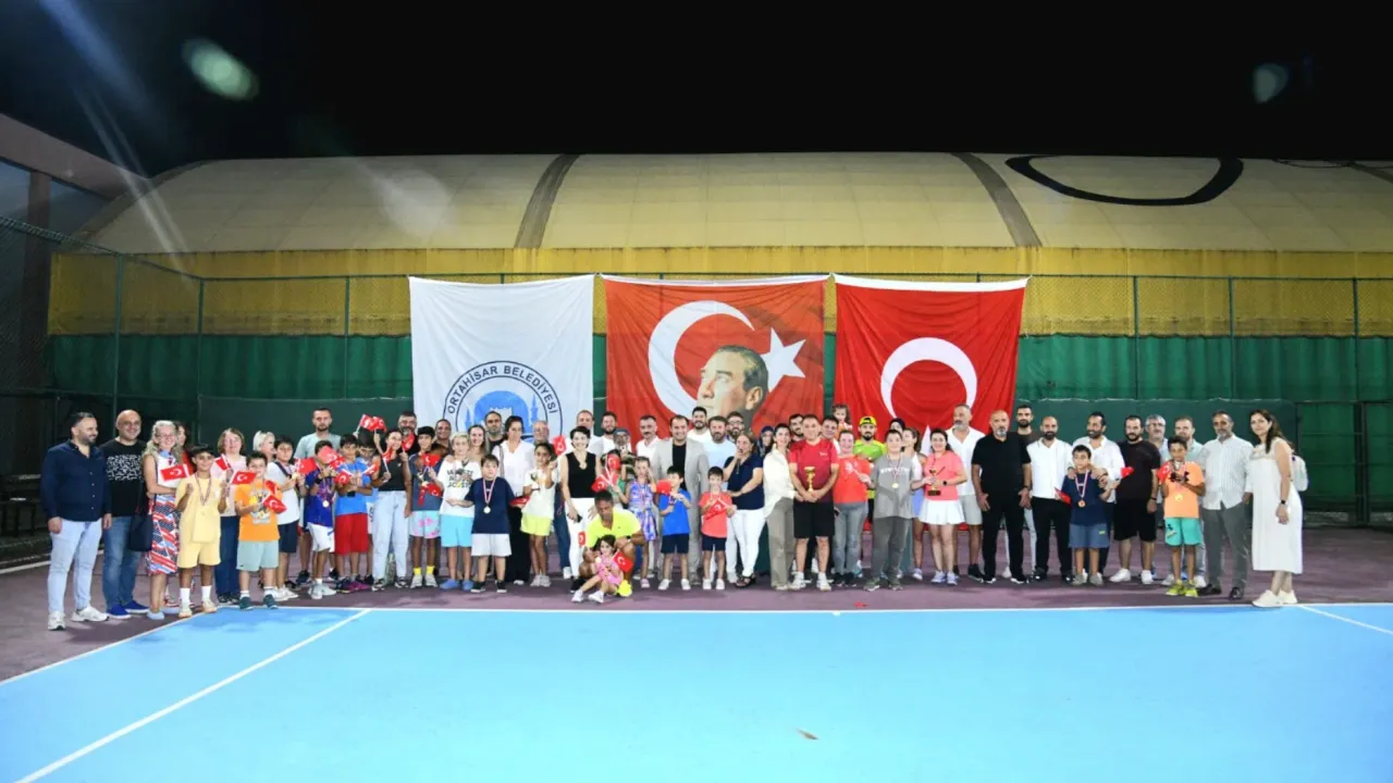 30 Ağustos Zafer Bayramı Tenis Kupası Sona Erdi