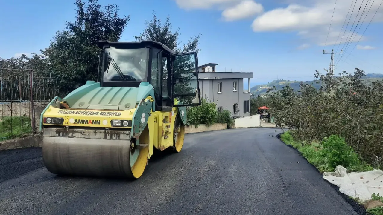 Trabzon’un Tüm İlçelerinde Yol Çalışmaları Devam Ediyor