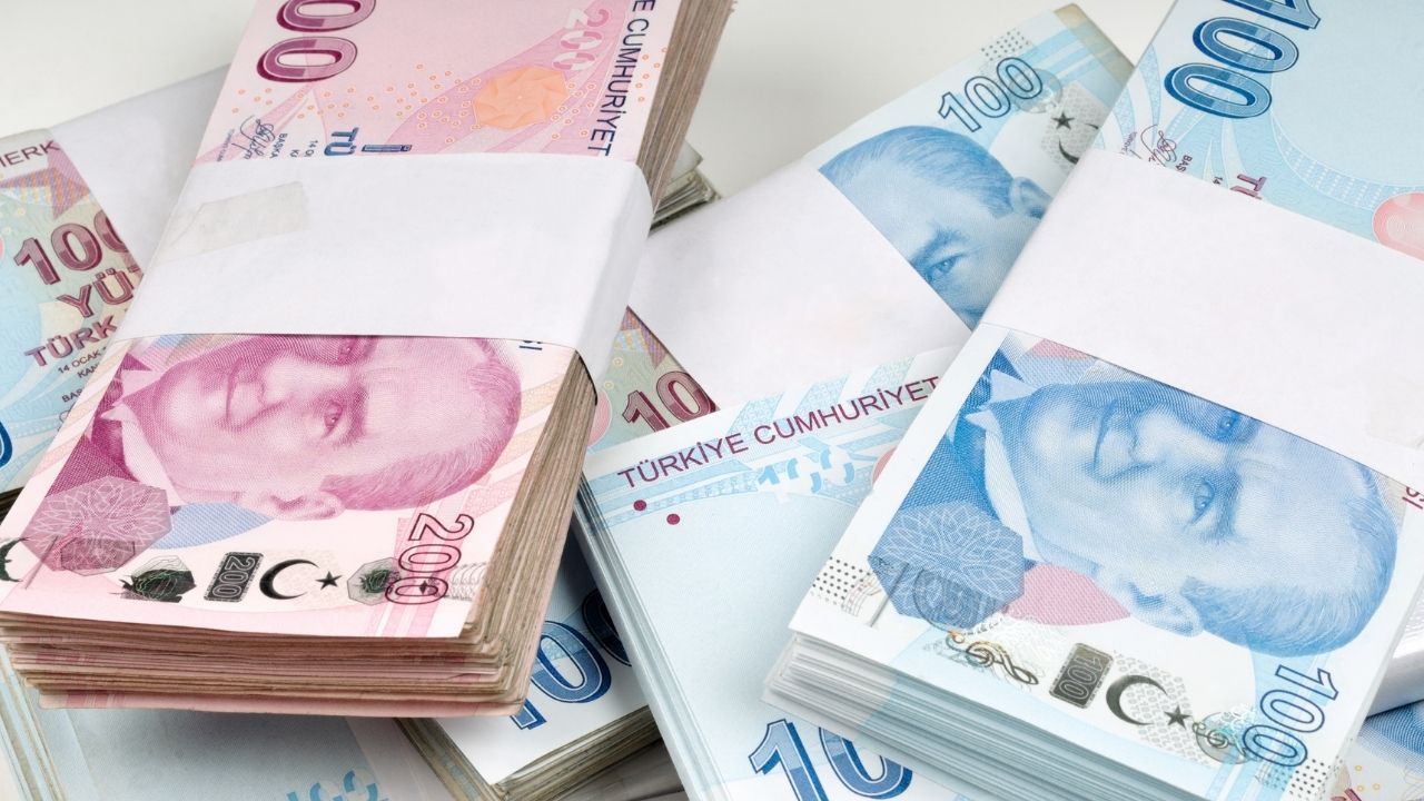 Faizlerde gerileme: Mevduat artarken kredi kullanımı yükseldi