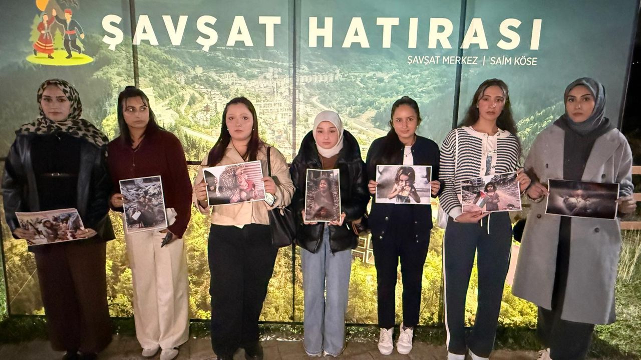 Dünya Kız Çocukları Günü’nde Yürek Yakan Protesto: Gazzeli Melekler Unutulmadı!