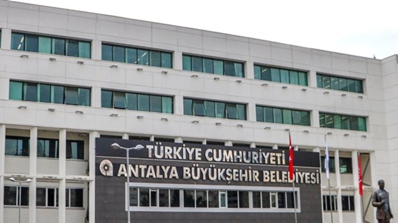 antalya da 8 inci dalga operasyonunda 2 tutuklama