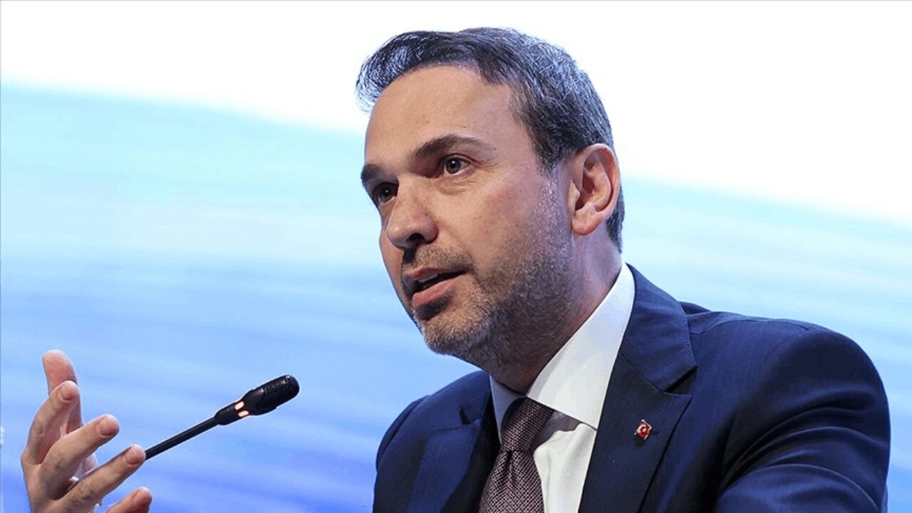 bakan bayraktar 1