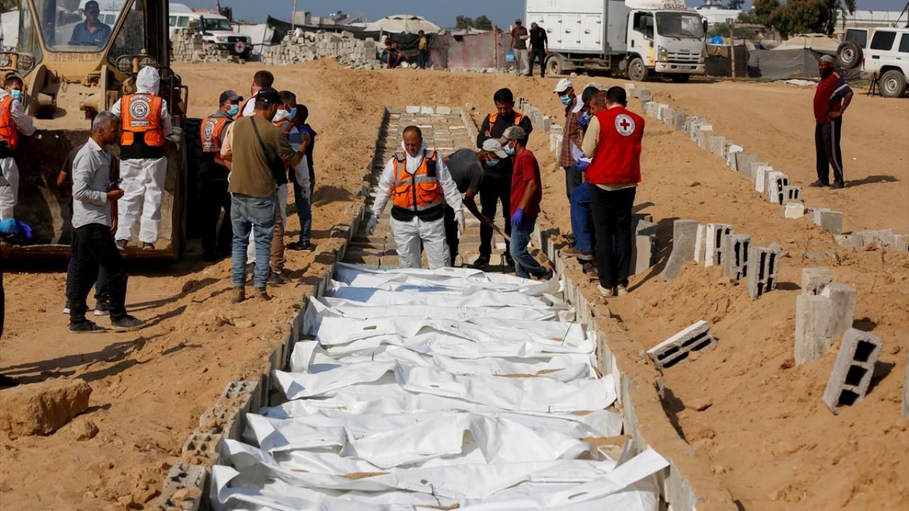 DSÖ: Gazze’de 900’den fazla kişi tıbbi tahliye beklerken hayatını kaybetti