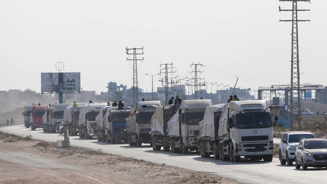 BM: İsrail, Gazze’nin kuzeyindeki Zikim Sınır Kapısı’nı insani yardımlar için açacak