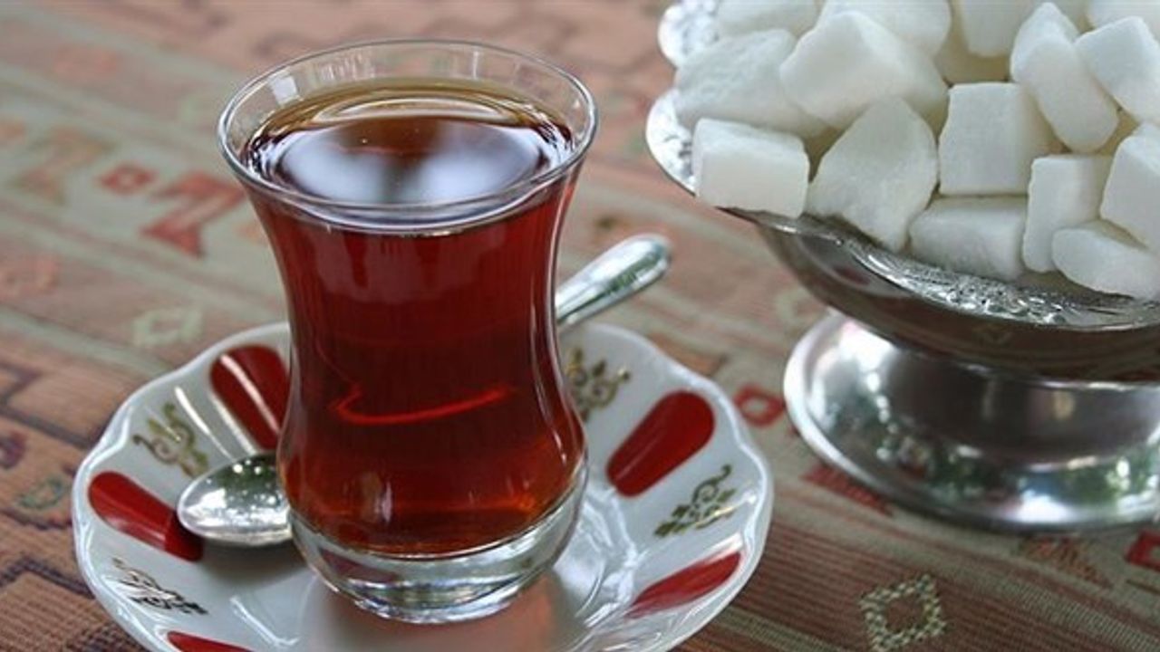 Ünlü markanın çayında boya tespit edildi! Bakanlık listesi güncellendi