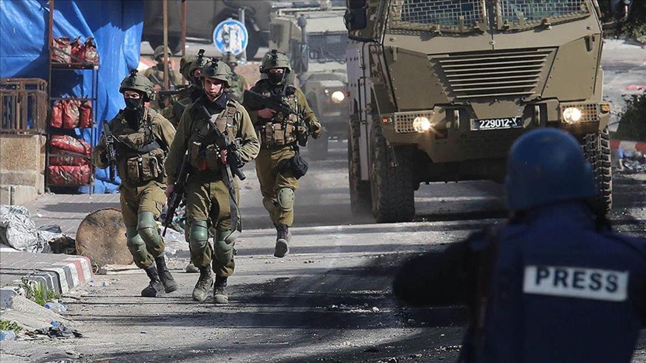 thumbs b c adee45e0cfd3c0b44c791e497362c290