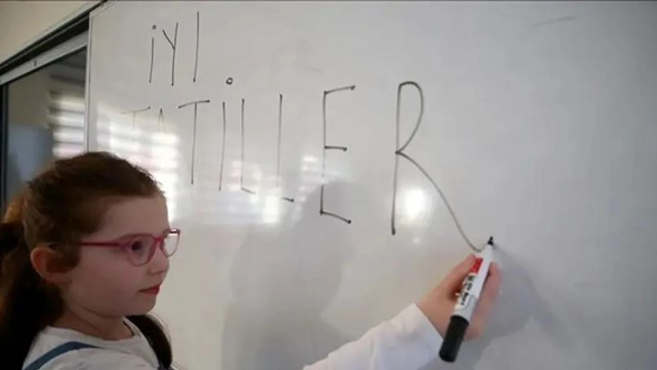 Zil Çaldı, Trabzon’da Okullar Tatile Girdi!